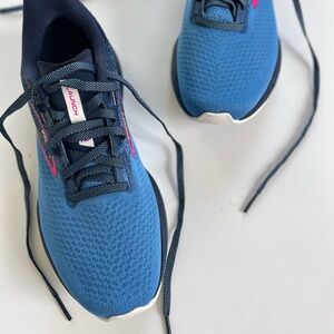Brooks Launch 10 Running Shoe